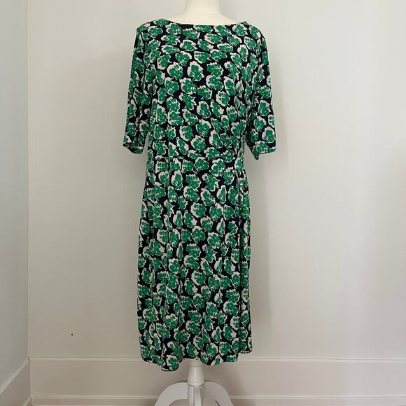 Boden Dresses & Skirts - Elegant Green Floral Dress